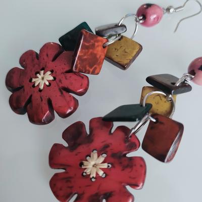 Aretes Peruanos Flor Geométrico de Coco - Inka Products