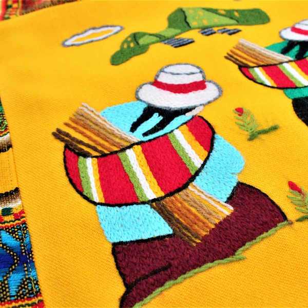 Housse Coussin Péruvienne Jaune Las Chismosas - Inka Products