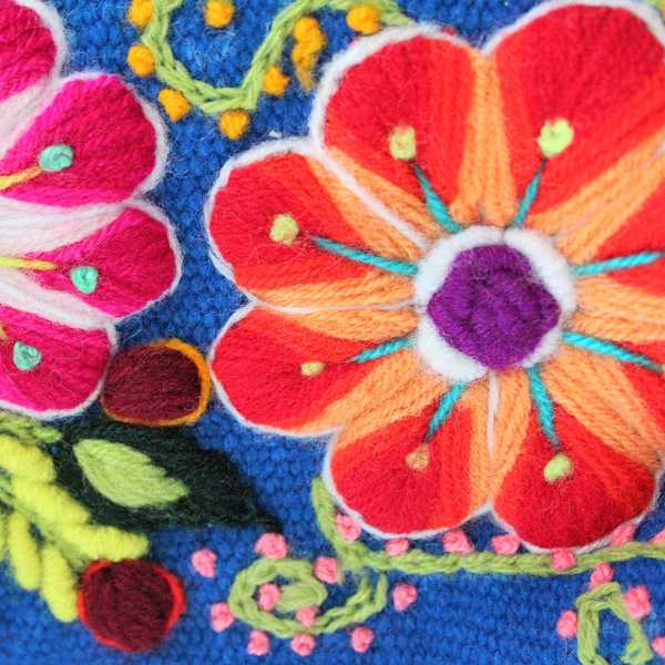 Trousse ethnique WAYTA Bleu Brodé Main - Inka Products