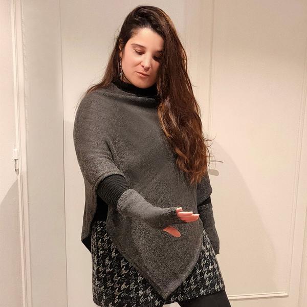 Poncho Femme Tricoté en Alpaga Carré - Inka Products