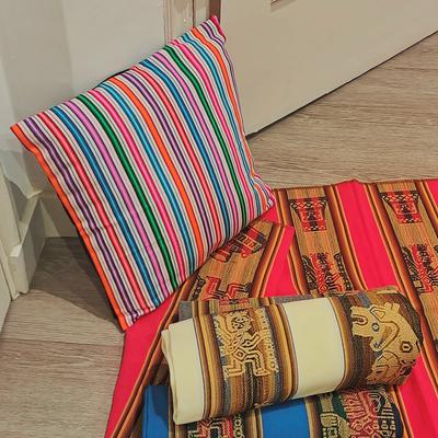 Tissu Traditionnel du Cusco Tissé Main Motifs Ethniques - Inka Products